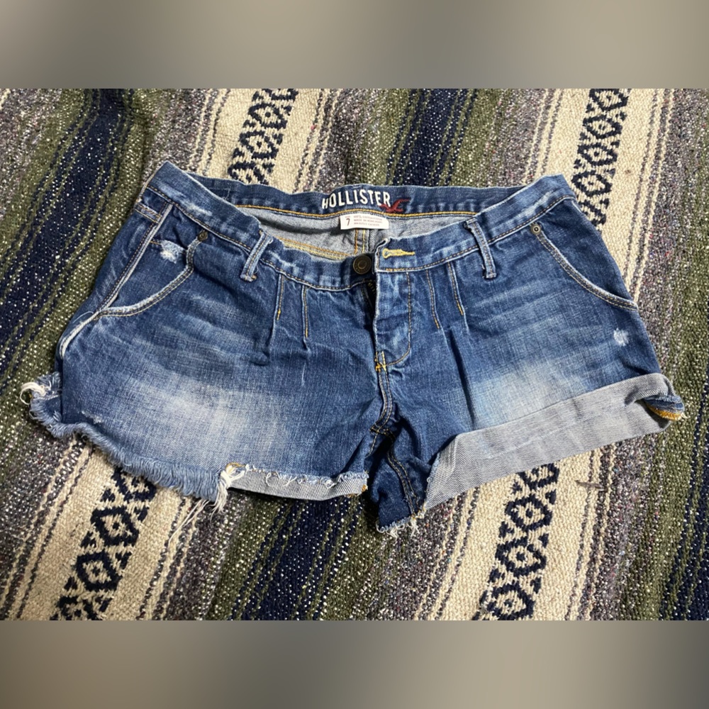 Old School Hollister Pleated Shorts